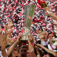Sevilla darf weiter vom Triple träumen Andalusier verteidigen UEFA-Cup / Espanyol verliert Elfmeter