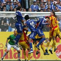 Timm schießt Karlsruhe zum Sieg gegen Schalke