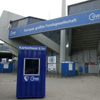 Schon drei Tage vor dem Derby beim VfL entpuppte sich der Ausflug nach Bochum für die Schalke-Fans als Abenteuer. Foto: firo 