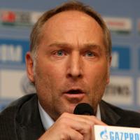 Schalke: Manager hat noch Rückendeckung