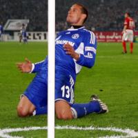 Schalke: Jones wünscht sich Top-Stürmer 