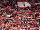 Bielefeld: Union-Fans stürmen Haupttribüne