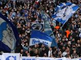 Hertha BSC: Wütende Fans stürmen das Spielfeld