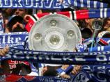 Schalke: Fans beim Stillleben auf der A40