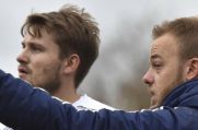 Besprechen RTV-Trainer Dennis Heth und sein Spieler Christoph Wehrend hier den Weg in Richtung Bezirksliga?