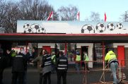 Die Fans von Rot Weiss Ahlen hoffen auf Regionalliga-Fußball im Wersestadion.