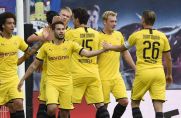 Borussia Dortmunds Spieler bejubeln die 1:0-Führung gegen RB Leipzig.