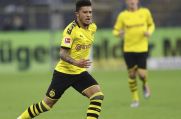 Borussia Dortmunds Jungstar Jadon Sancho beim Dribbling.