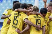 Die Spieler von Borussia Dortmund bejubeln einen Treffer gegen RB Leipzig.