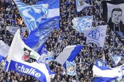 In der Nordkurve des FC Schalke sich beim Saisonstart theoretisch gut 2000 Fans einfinden: