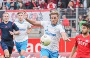 Ausgerechnet gegen Schalkes U23-Mannschaft erzielte Amar Cekic (rechts) sein einziges Pflichtspiel-Tor für Rot-Weiss Essen.