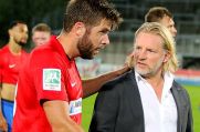 Darüber, dass Marco Königs (links) in Köln schon nach gut 20 Minuten unter die Dusche musste, war WSV-Manager Stephan Küsters überhaupt nicht zufrieden.