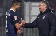 Beim VfL Bochum herrscht sehr gute Stimmung: Kapitän Anthony Losilla und Trainer Thomas Reis.