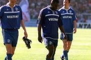 Tomasz Hajto (vorne links) und Gerald Asamoah spielten einst auf Schalke zusammen.