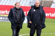 Stephan Küsters, Wuppertals Sportchef, und WSV-Trainer Björn Mehnert planen die neue Saison.