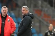 Uwe Koschinat (links) gönnt seinem Trainerkollegen Thomas Reis den Bundesliga-Aufstieg.