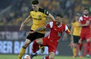 1. FC Kaiserslautern feiert Aufstieg nach Pyro-Chaos