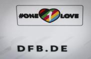 Oberliga Niederrhein: Klartext - darum trug der Trainer des VfB Homberg die One Love-Kapitänsbinde