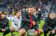 Tor des Jahres: Podolski-Bude gewinnt - Schalke-Spieler mit seinem Tor auf Platz drei