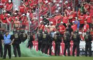 Nach Randale beim Aufstiegsspiel: 24 Cottbus-Fans bei Polizei-Einsatz verletzt