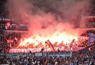 Schalke: Choreo-Verbot im Gästeblock? Neue Vorwürfe gegen Polizei GE