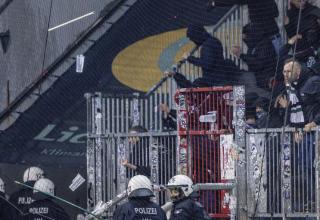 2. Liga: 17 Polizisten und 15 Fans bei Krawallen auf St. Pauli verletzt