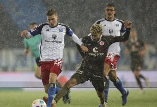 2. Bundesliga: Hamburger Derby: HSV holt trotz Torwart-Patzer Punkt auf St. Pauli