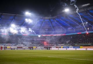 Bei der Partie zwischen dem SC Paderborn und Hansa Rostock drohte der Spielabbruch. 