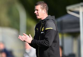 Mike Tullberg, Trainer der U19 von Borussia Dortmund, konnte den nächsten Sieg feiern.