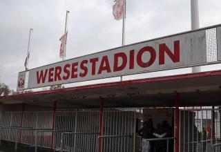 Der Rasenplatz im Wersestadion, Heimspielstätte von Rot Weiss Ahlen, ist aktuell nicht bespielbar.