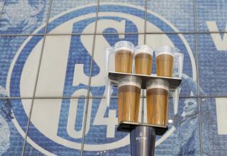 Das Bier auf Schalke ist deutlich teurer geworden.