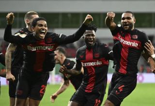 Bayer Leverkusen bejubelt den Einzug in das DFB-Pokal-Halbfinale
