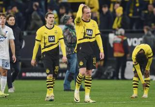 Julian Brandt (vorne) wirkt nach dem 2:3 von Borussia Dortmund gegen die TSG 1899 Hoffenheim ratlos.