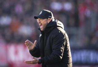 Claus-Dieter Wollitz, Trainer des FC Energie, will mit Cottbus unbedingt in die 3. Liga hoch.