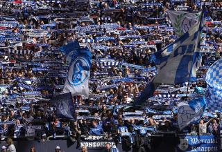 Keine Auto-Anreise: Hannover 96 mit einer Bitte an alle Schalke-Fans
