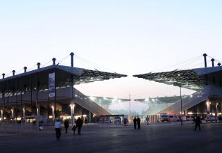 Im Stadion an der Hafenstraße werden bald die Ecken zugebaut.
