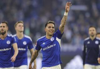 Rodrigo Zalazar (vorne) jubelt - hier noch für Schalke.