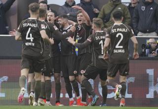 St. Pauli steht nach dem Sieg gegen Hansa Rostock vor dem Aufstieg in die 1. Bundesliga