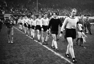 Borussia Dortmund - FC Liverpool (2:1 n.V.) am 5.5.1966 in Glasgow. 