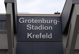Die Krefelder Grotenburg hofft auf die Regionalliga in der Saison 2024/2025.