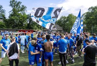 Die Sportfreunde Lotte feiern den Regionalliga-Aufstieg.