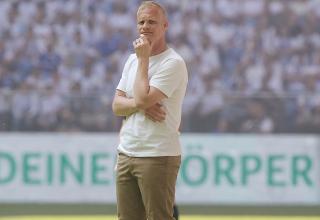 Karel Geraerts bleibt Schalke-Trainer.