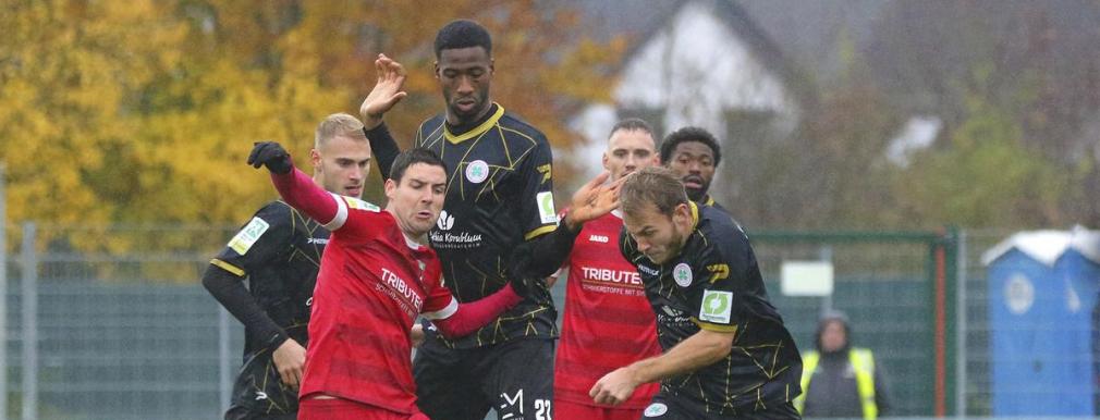 Im Hinspiel setzte sich Rot-Weiß Oberhausen mit 5:2 gegen den FC Wegberg-Beeck durch.