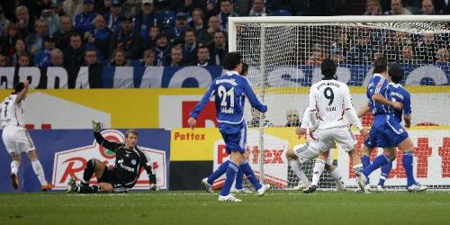 Bayern: Kloses Treffer auf Schalke hält FCB auf Kurs
