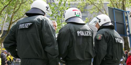 Die Polizei musste beim Spiel in Rheine einschreiten. Foto: firo