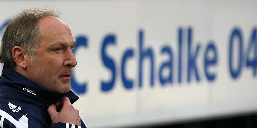 Für Manager Andreas Müller wird es jetzt ganz zugig auf Schalke (Foto: firo).