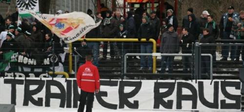 Münster: Trainer Zielscheibe der Ultras