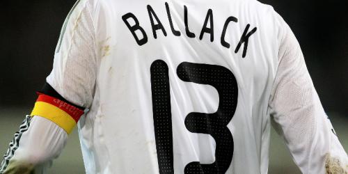 WM: Ballack warnt, DFB-Team im Test in Torlaune