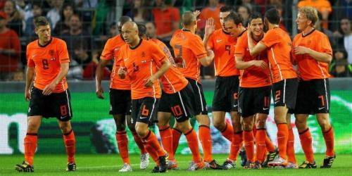 WM: Spektakel in "Oranje" ohne Robben