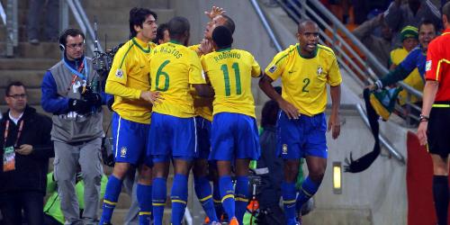 WM: Brasilien zieht ins Achtelfinale ein